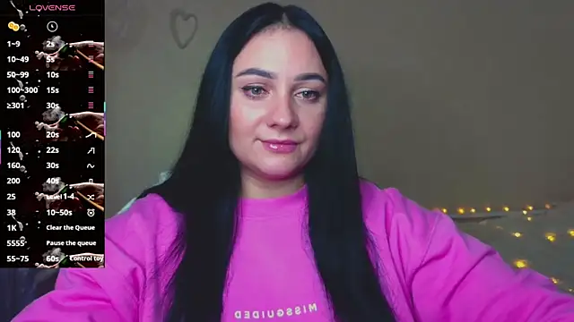 Emelyblum online show from November 10, 2025, 10:53 pm