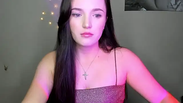 Snapshot of EvaaMillerr99 chatting on December 3, 2024, 9:23 pm EvaaMillerr99 online show from December 3, 2024, 9:23 pm