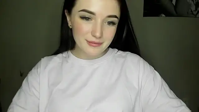 Snapshot of EvaaMillerr99 chatting on January 13, 2025, 9:31 pm EvaaMillerr99 online show from January 13, 2025, 9:31 pm