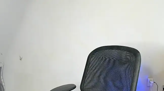 Snapshot of EvaaMillerr99 chatting on February 18, 2025, 2:38 pm EvaaMillerr99 online show from February 18, 2025, 2:38 pm