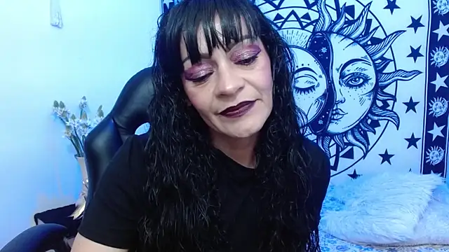 AlexandraJones  online show from December 16, 2025, 2:49 am