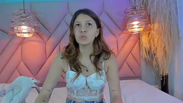 AngelaaCute  online show from December 31, 2024, 12:15 pm