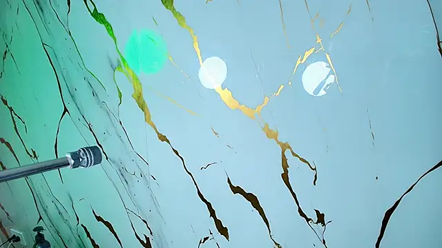 Lizz Tender online show from November 27, 2025, 12:18 pm