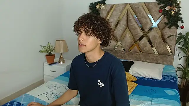 Snapshot of nickolas_moon chatting on December 15, 2024, 10:15 pm nickolas moon online show from December 15, 2024, 10:15 pm