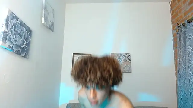 Snapshot of nickolas_moon chatting on January 14, 2025, 2:50 am nickolas moon online show from January 14, 2025, 2:50 am