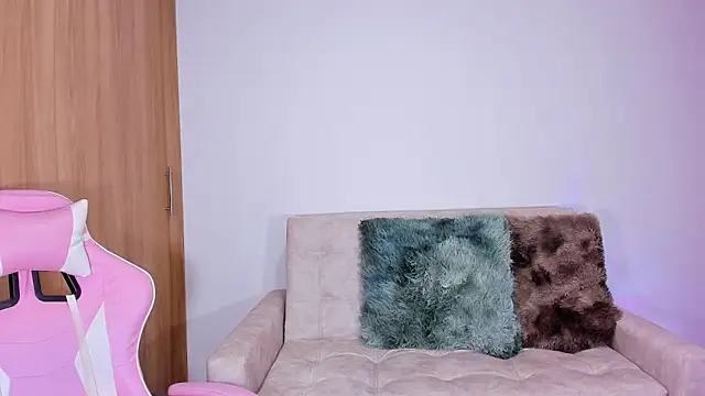 annika taylor online show from January 18, 2025, 11:11 pm