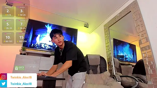 Twinkie-Alex18 online show from December 16, 2024, 9:09 pm