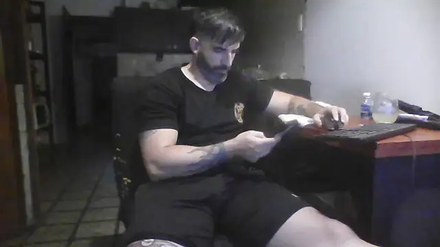 Snapshot of ozzypsico13 chatting on November 29, 2025, 10:24 pm ozzypsico13 online show from November 29, 2025, 10:24 pm