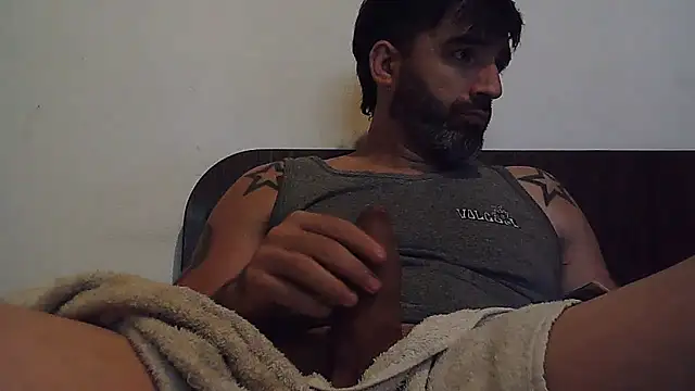 Snapshot of ozzypsico13 chatting on December 16, 2025, 1:43 am ozzypsico13 online show from December 16, 2025, 1:43 am