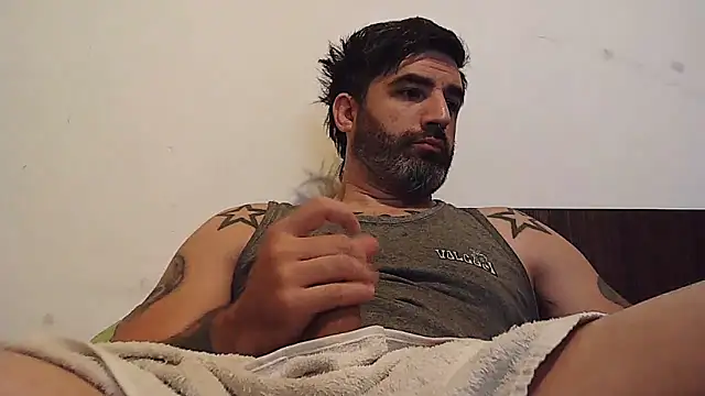 Snapshot of ozzypsico13 chatting on January 17, 2026, 2:00 pm ozzypsico13 online show from January 17, 2026, 2:00 pm