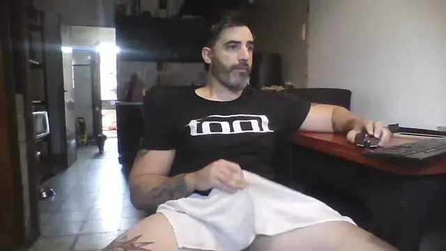 Snapshot of ozzypsico13 chatting on February 12, 2026, 2:56 pm ozzypsico13 online show from February 12, 2026, 2:56 pm