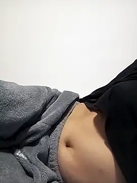 Snapshot of melaniy chatting on December 19, 2025, 11:01 pm melaniy online show from December 19, 2025, 11:01 pm