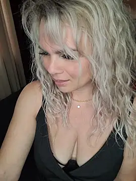 candy queeen online show from May 31, 2026, 3:15 am