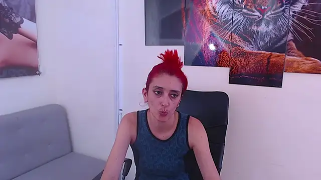 Snapshot of Ruby_Your_Milf chatting on February 18, 2025, 9:32 am Ruby Your Milf online show from February 18, 2025, 9:32 am