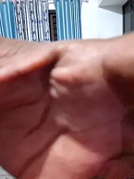 Snapshot of malayali_kunna chatting on September 17, 2025, 5:47 pm malayali kunna online show from September 17, 2025, 5:47 pm