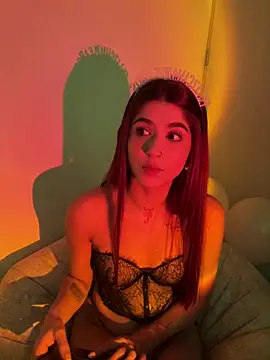 Snapshot of AnnyCherry_ chatting on January 24, 2025, 2:07 am AnnyCherry online show from January 24, 2025, 2:07 am