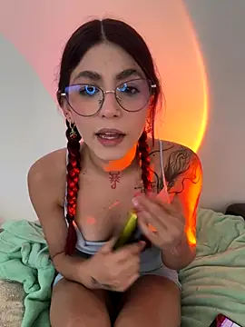 Snapshot of AnnyCherry_ chatting on September 19, 2025, 8:53 pm AnnyCherry online show from September 19, 2025, 8:53 pm