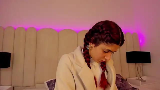 AnnyCherry  online show from November 6, 2025, 6:20 pm