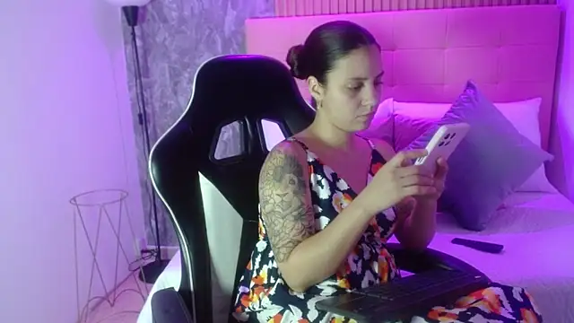 Snapshot of melody__bleir chatting on September 25, 2025, 8:56 pm melody bleir online show from September 25, 2025, 8:56 pm
