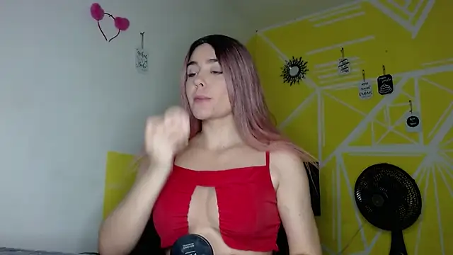 Nikolle Rouss online show from October 16, 2025, 11:06 pm