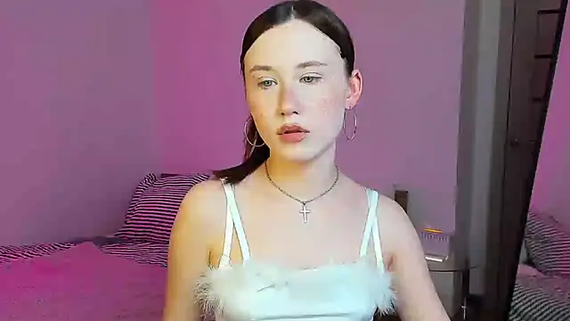 Stella Sunny online show from October 22, 2025, 6:07 pm