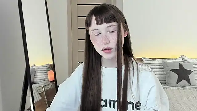 Stella Sunny online show from April 8, 2026, 8:14 am