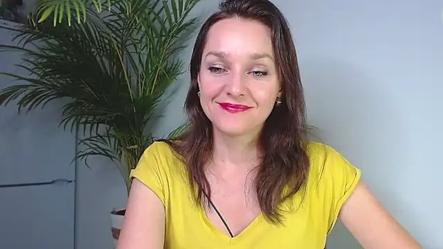 Snapshot of AliciaDesire chatting on December 9, 2024, 3:11 pm AliciaDesire online show from December 9, 2024, 3:11 pm