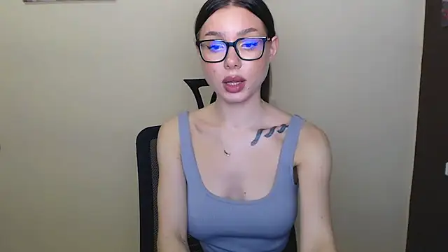 Cutesweetheart online show from December 21, 2024, 2:26 pm