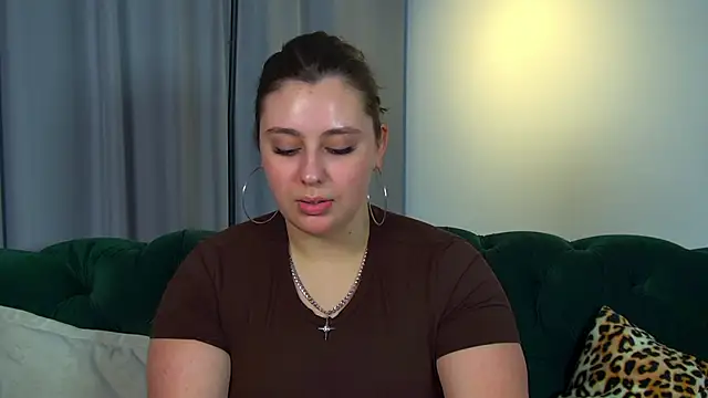 Snapshot of MaryMurray chatting on November 20, 2025, 6:35 am MaryMurray online show from November 20, 2025, 6:35 am