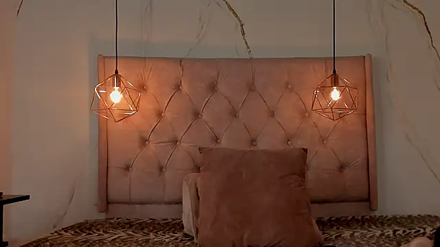 Snapshot of zamira_44 chatting on December 15, 2025, 1:59 pm zamira 44 online show from December 15, 2025, 1:59 pm