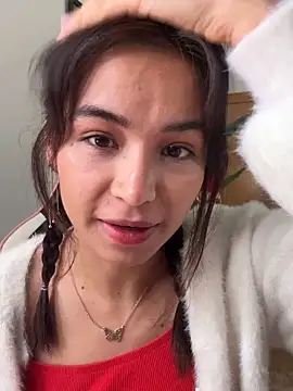 Adriennesexxx online show from December 2, 2025, 6:25 pm