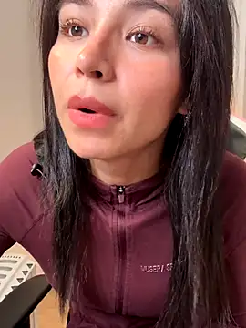 Snapshot of Adriennesexxx chatting on January 6, 2026, 5:49 pm Adriennesexxx online show from January 6, 2026, 5:49 pm