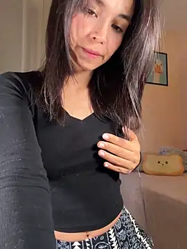 Snapshot of Adriennesexxx chatting on February 19, 2026, 6:04 pm Adriennesexxx online show from February 19, 2026, 6:04 pm