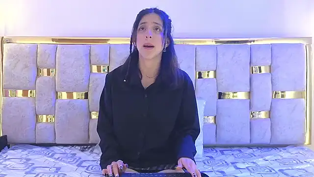 ling ling24 online show from December 16, 2025, 3:22 am