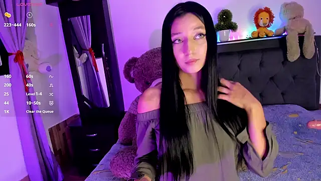 Snapshot of Alana_777 chatting on November 15, 2025, 7:49 am Alana 777 online show from November 15, 2025, 7:49 am