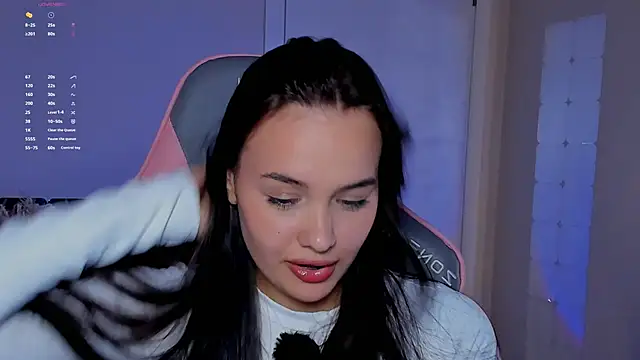  Sweetie  online show from October 18, 2025, 7:25 pm