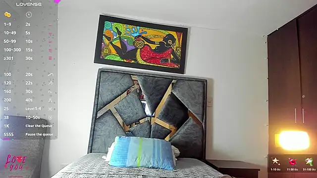 Vahiolet smith online show from October 28, 2025, 2:48 am