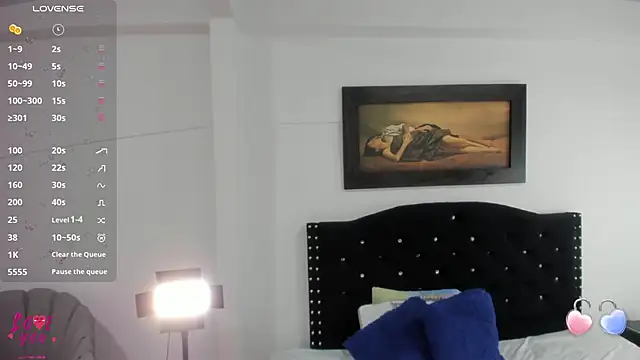 Vahiolet smith online show from November 21, 2025, 3:16 am