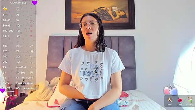 Vahiolet smith online show from March 11, 2026, 3:12 am