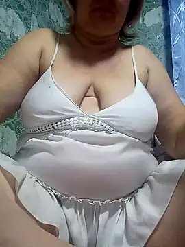 Ariel Flower online show from November 25, 2025, 11:27 pm