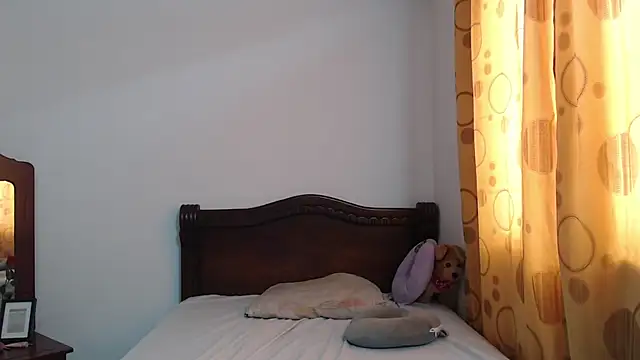 Snapshot of StormiHills chatting on November 14, 2025, 3:44 pm StormiHills online show from November 14, 2025, 3:44 pm