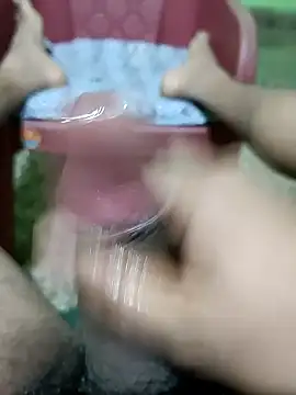 Snapshot of hornycharlie04 chatting on January 13, 2025, 1:17 pm hornycharlie04 online show from January 13, 2025, 1:17 pm