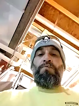 Snapshot of mikeystrong chatting on December 1, 2024, 5:57 pm mikeystrong online show from December 1, 2024, 5:57 pm