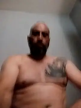 Snapshot of mikeystrong chatting on December 14, 2024, 5:18 am mikeystrong online show from December 14, 2024, 5:18 am