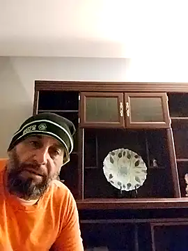 Snapshot of mikeystrong chatting on December 15, 2024, 4:29 am mikeystrong online show from December 15, 2024, 4:29 am