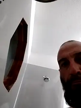 Snapshot of mikeystrong chatting on January 29, 2025, 1:05 am mikeystrong online show from January 29, 2025, 1:05 am