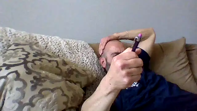 Snapshot of mikeystrong chatting on February 28, 2025, 11:01 pm mikeystrong online show from February 28, 2025, 11:01 pm