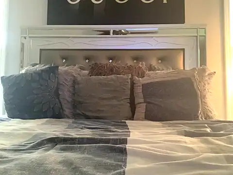 Snapshot of BubbaATL chatting on October 19, 2025, 4:51 pm BubbaATL online show from October 19, 2025, 4:51 pm