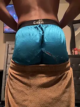 Snapshot of BubbaATL chatting on November 12, 2025, 2:12 am BubbaATL online show from November 12, 2025, 2:12 am