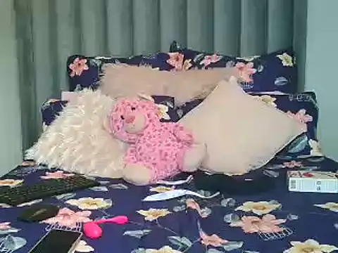 Snapshot of Amberbela chatting on January 21, 2025, 11:35 am Amberbela online show from January 21, 2025, 11:35 am